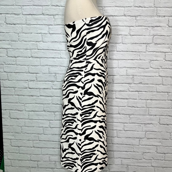 🔥NWT Leather zebra print Knee Length Dress, Size Medium - Picture 9 of 15